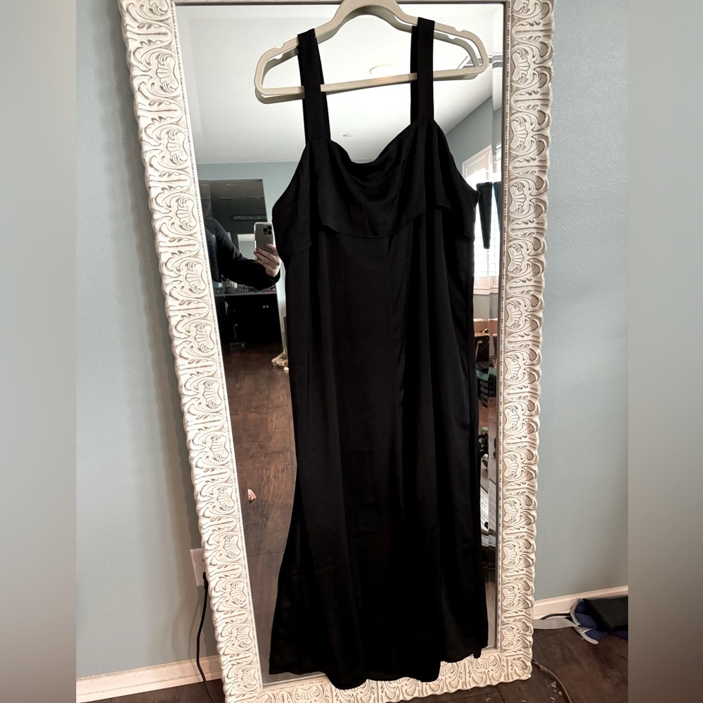 Beautiful Black Banana Republic Midi/Maxi